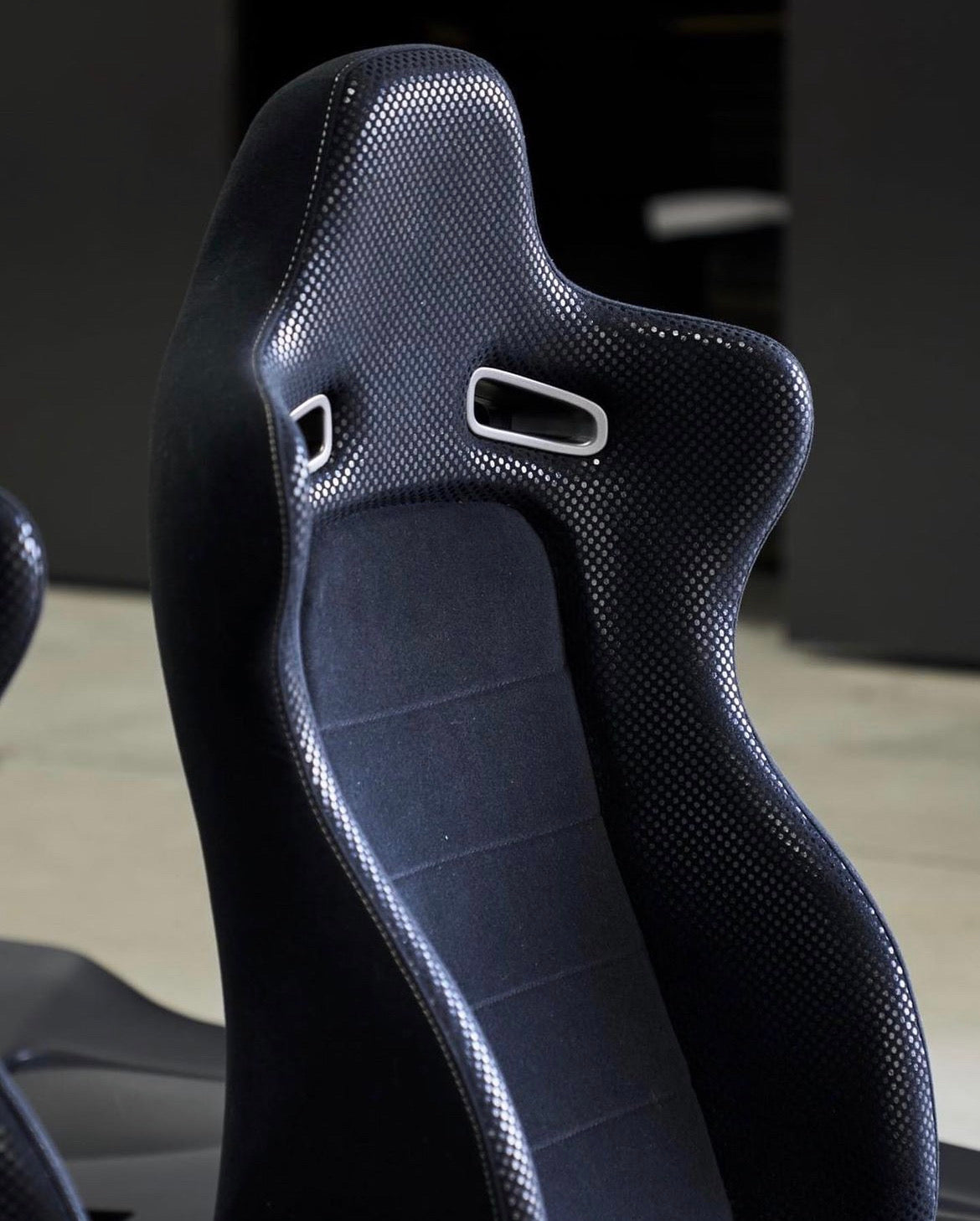 MUSE JAPAN NISSAN SKYLINE BNR34  V SPEC II STYLE VELOUR SEAT BLACK FABRIC (DOTTED)